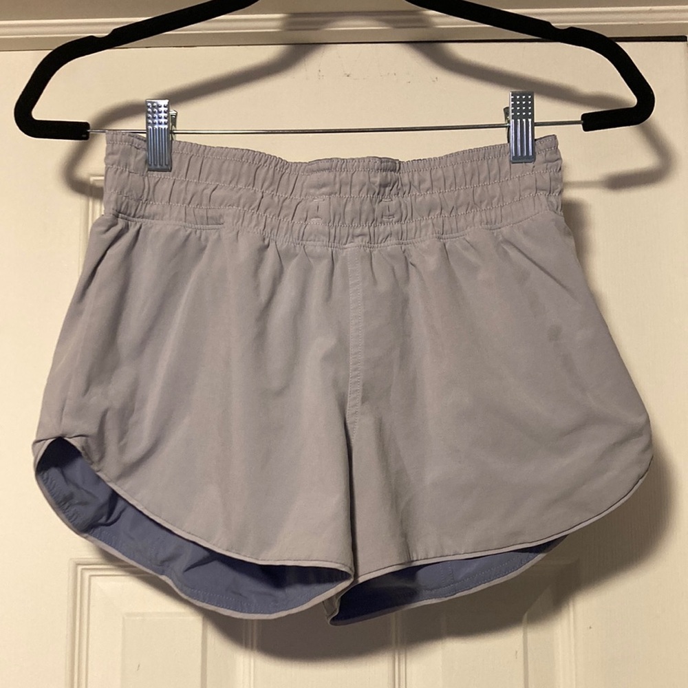 Lululemon Choose a Side Shorts in Ink Blue/Daydream (size 4)